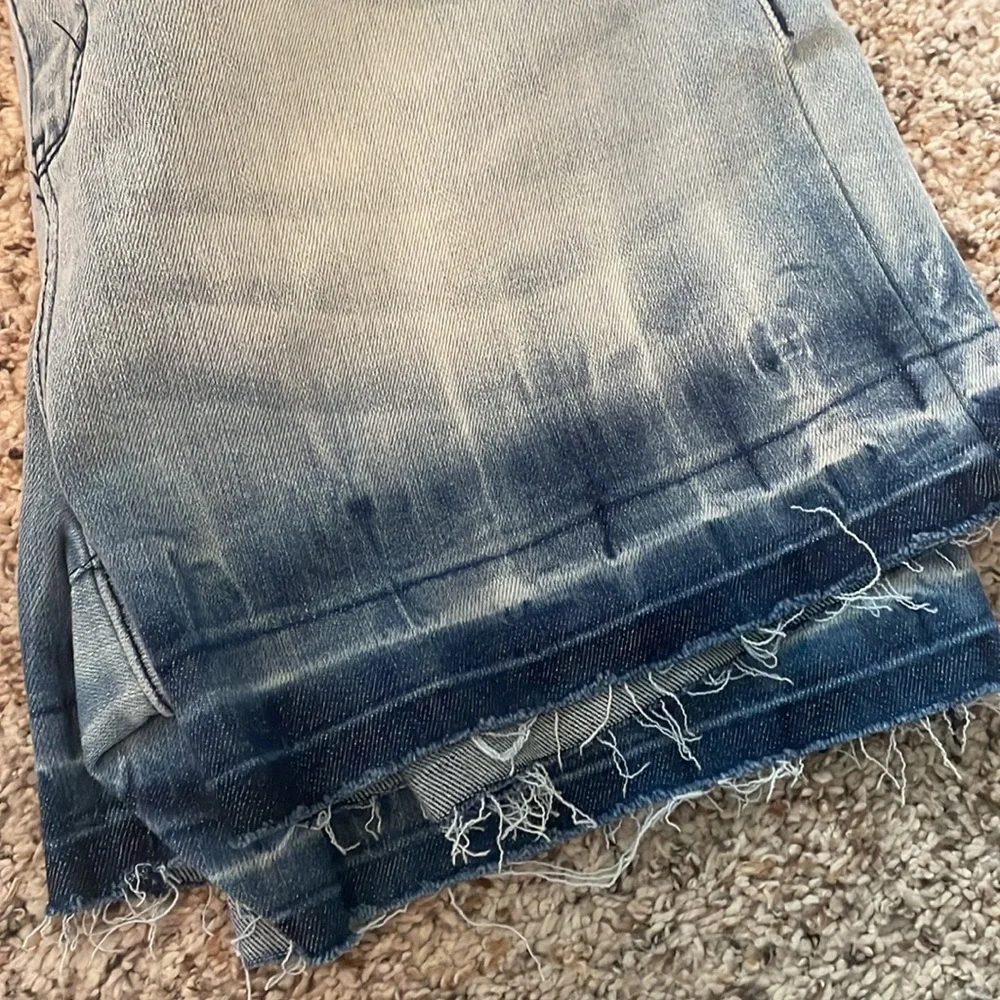 Judy Blue Jean Shorts with Ombré Effect Sz XL frayed hem - Picture 3 of 7